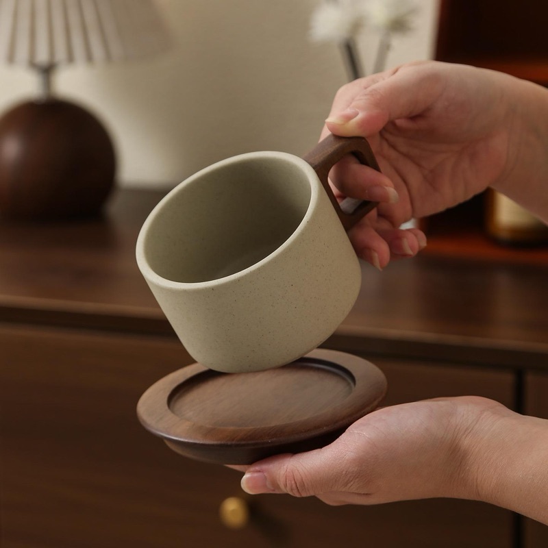 Retro Coarse Pottery Mug - Image 3